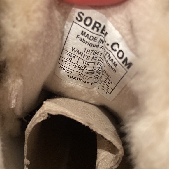 NWT Sorel Ash Brown Harlow Lace Cozy Boots - Picture 7 of 7